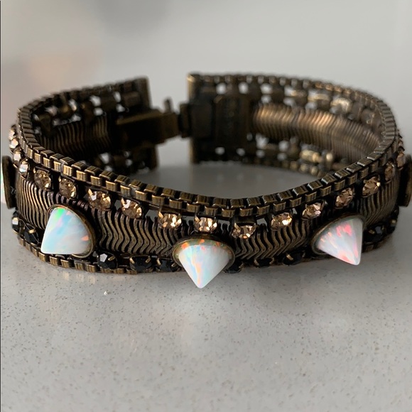 Bracelet with crystals and opals. - Picture 1 of 1